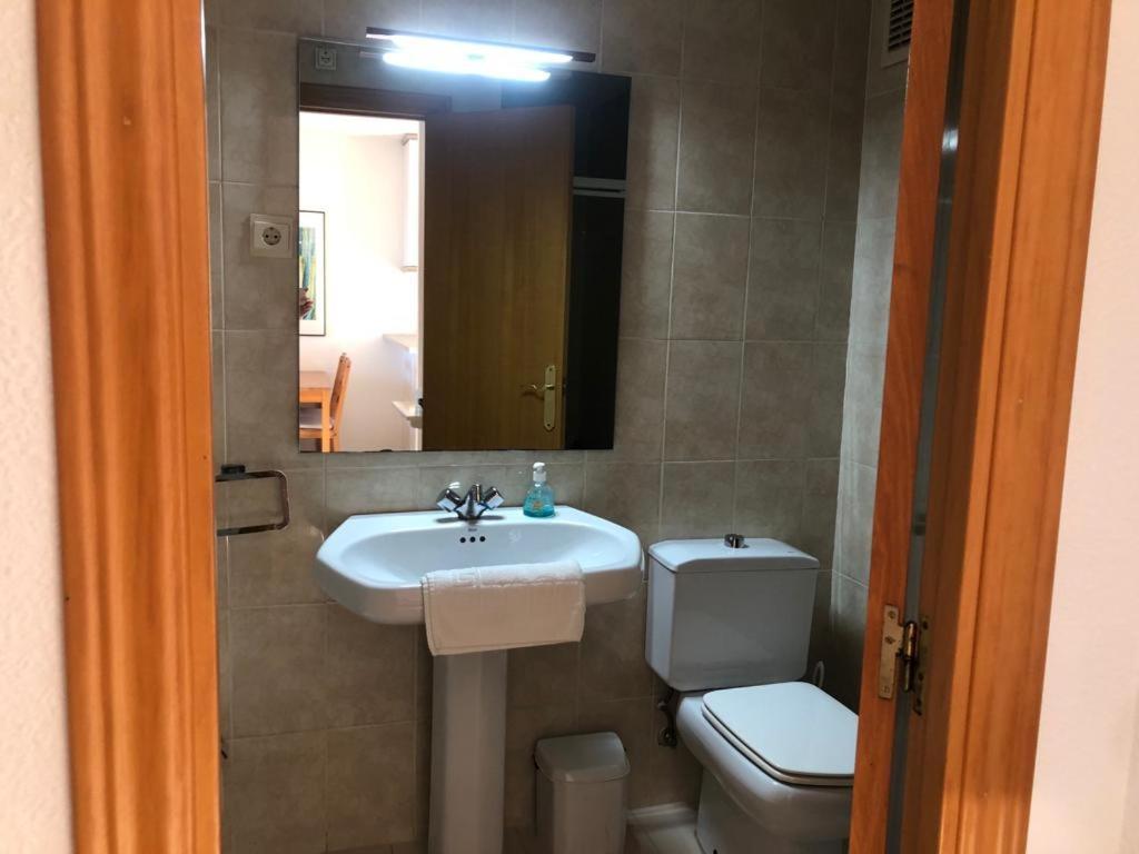 Acogedor Apartamento Frente Al Mar Con Piscina Алтеа Екстер'єр фото